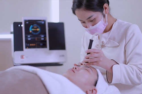 【资讯赋能，重塑美丽】